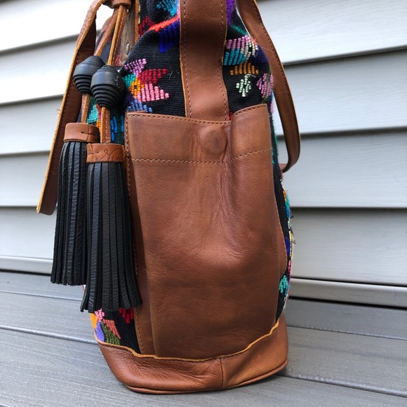 Nena & Co. TPB - Picture 4 of 6